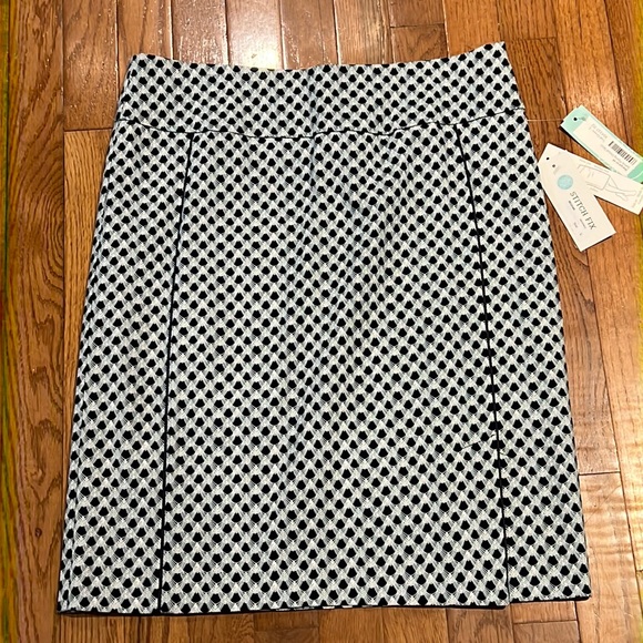 NWY Navy/Teal Slimming Skirt szL - Picture 2 of 5